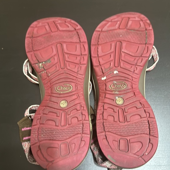 Maroon and tan chacos! Women’s 10 - Picture 2 of 5